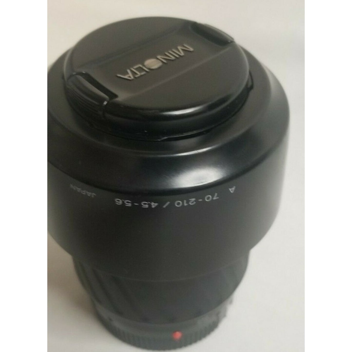 Minolta AF 70-210 Telephoto Zoom Lens - 1:4.5 (22) - 5.6 - With Hood