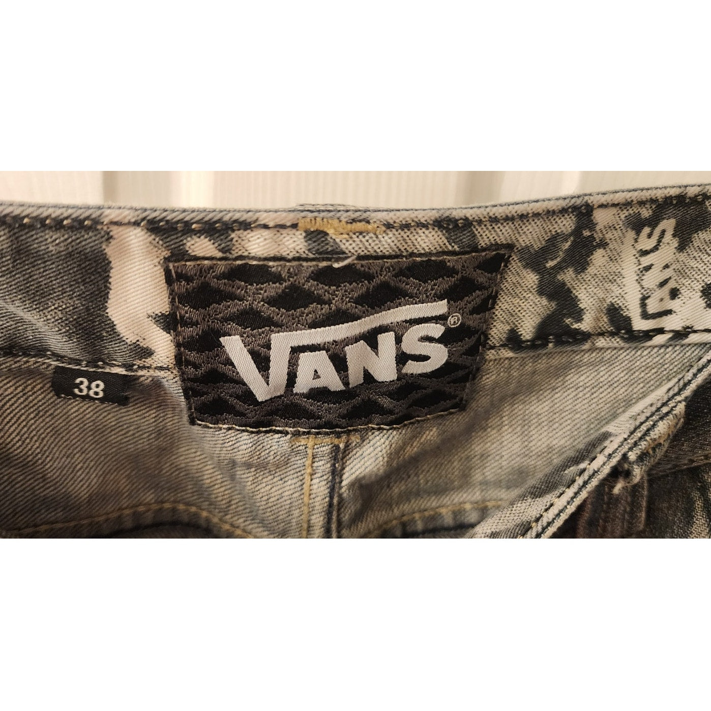 Vans Men’s Jeans 38 Distressed Blue Denim Skate Style Raw Hem
