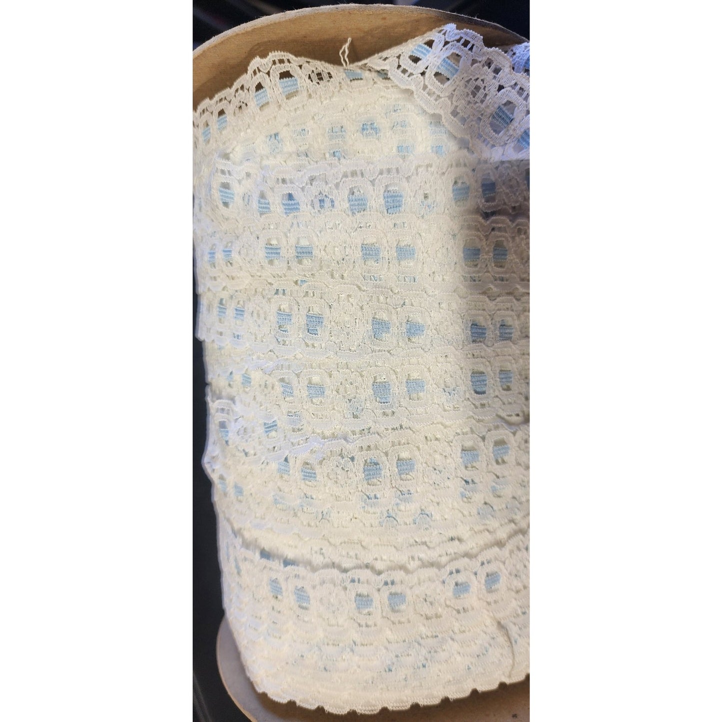 300 Yards- White/Blue Lace Trim - 7/8" - Native Textiles Col1/BL.R56600
