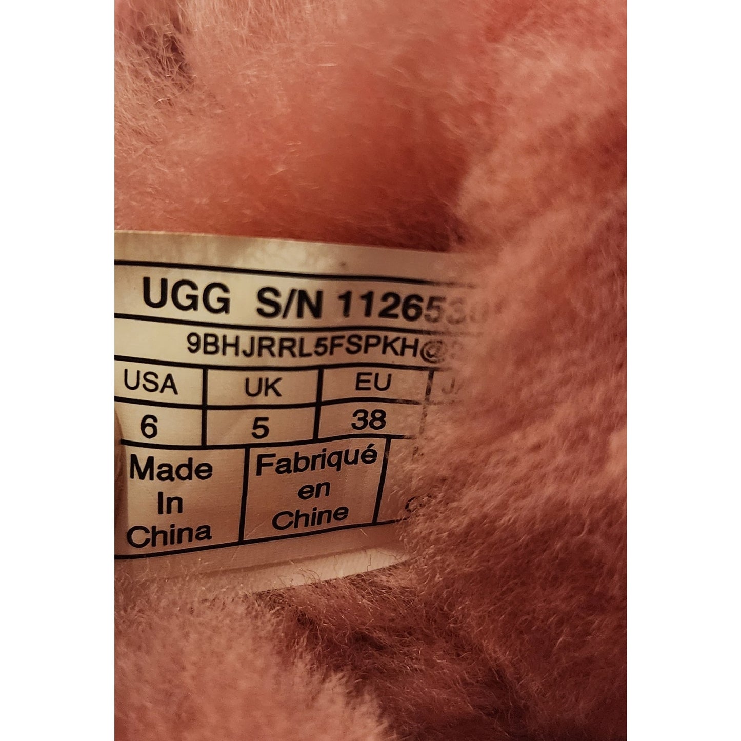 UGG Classic II Pink Glitz Youth Size 6 Boots Shimmer Heel Pink Shearling
