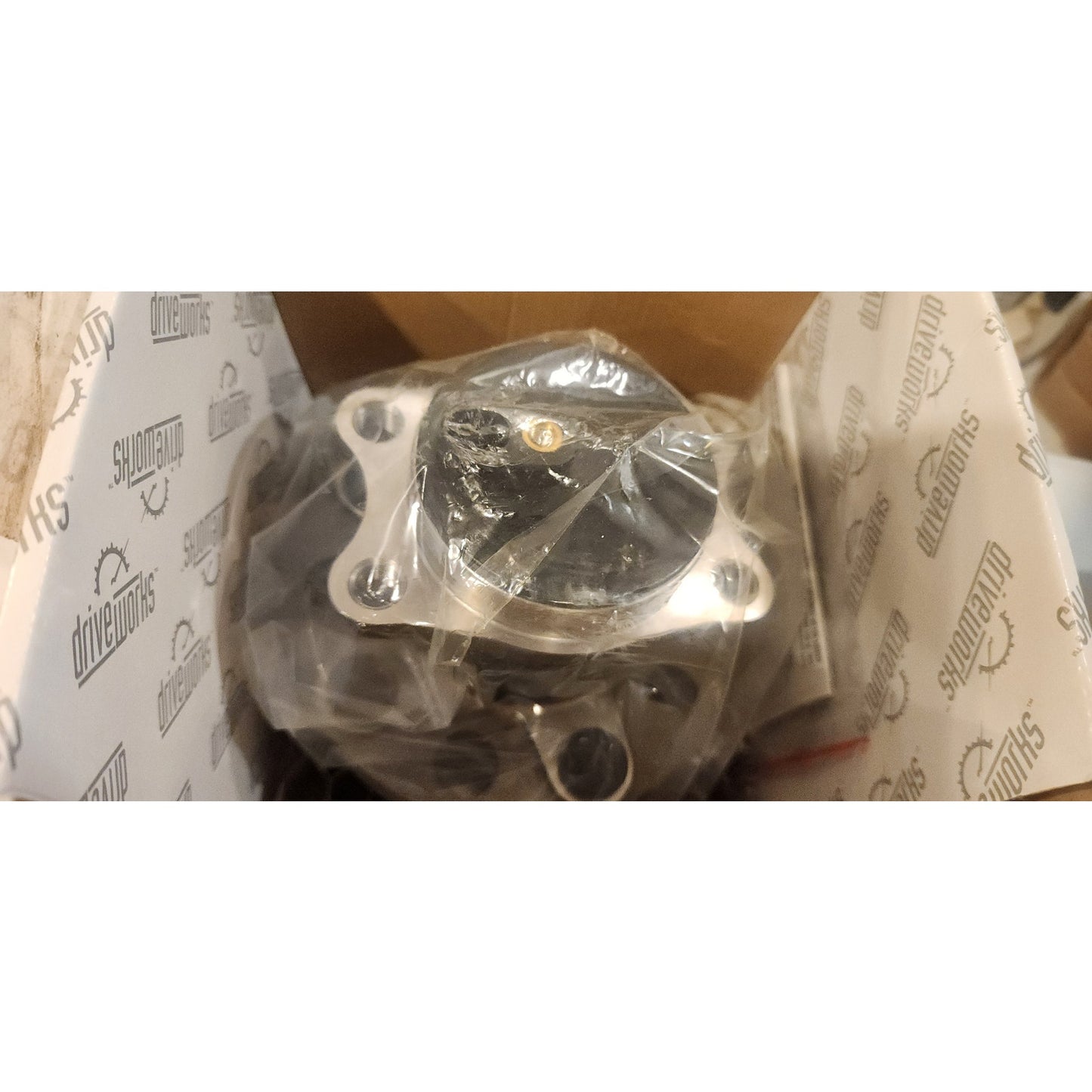 Driveworks NT512332 Front Wheel Hub Assembly Fits 07–17 Jeep Compass Patriot