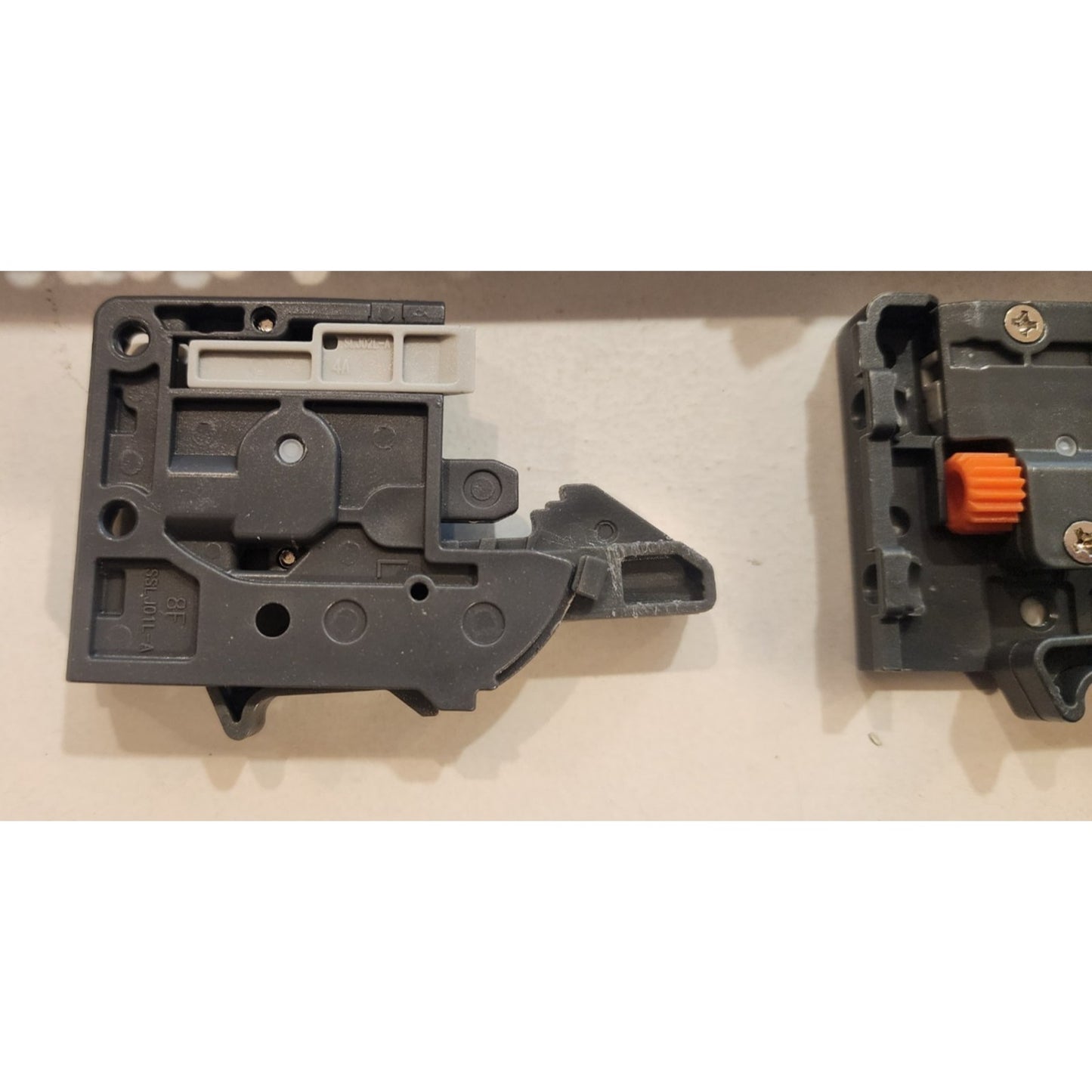 12" - White- Drawer Slides w/Undermount Plastic Locking Device, Grey