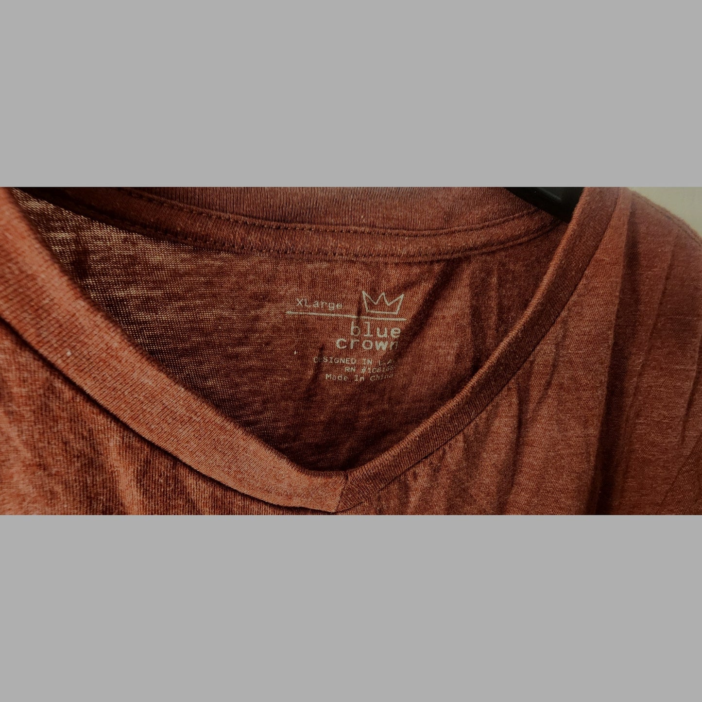 Blue Crown Burgundy V‑Neck T‑Shirt XL