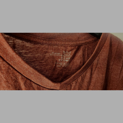 Blue Crown Burgundy V‑Neck T‑Shirt XL