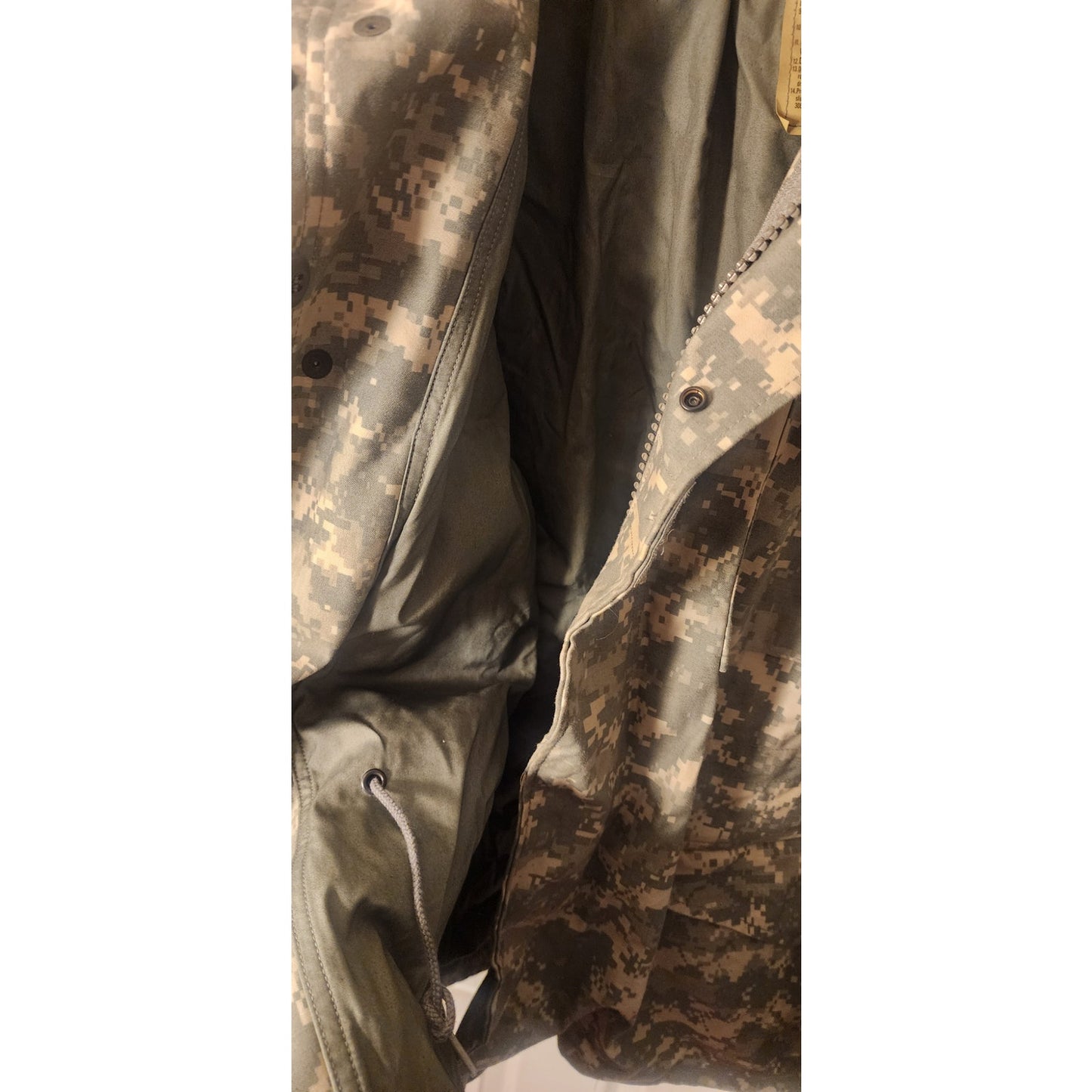US Army Cold Weather Field Coat UCP – Medium Regular – Insulated