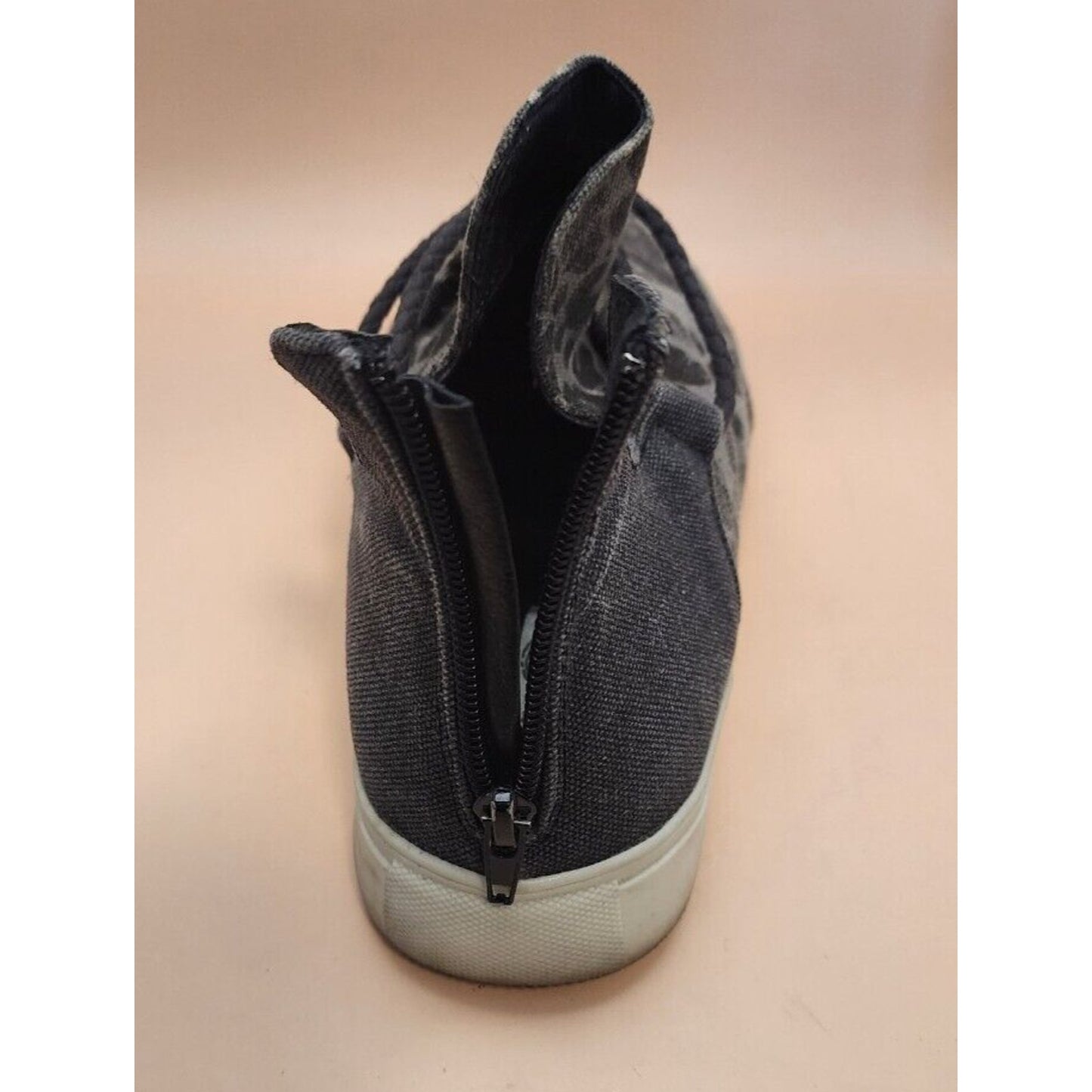 VERY G - ANKLE BOOTS SNEAKER SHOES - LEOPARD ANIMAL PRINT - Size 9
