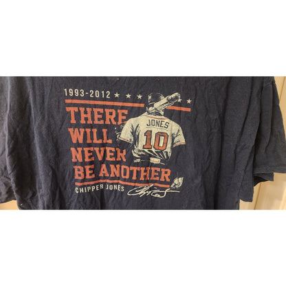 Gildan Chipper Jones Tribute Tee 2XL Navy “There Will Never Be Another”