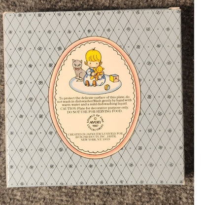 Vintage 1987 Avon Mothers Day Plate A Mother Is Love Porcelain Boxed