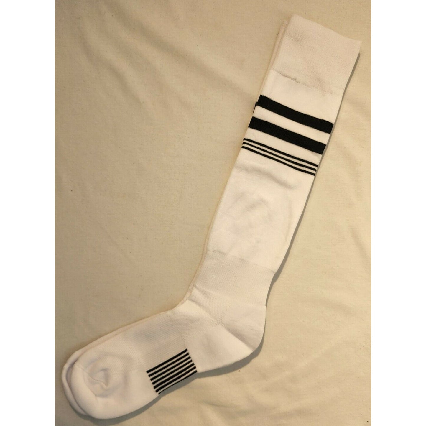 CS CELERSPORT - 2 Pack - Soccer, Softball, Baseball Socks- Size Medium - White