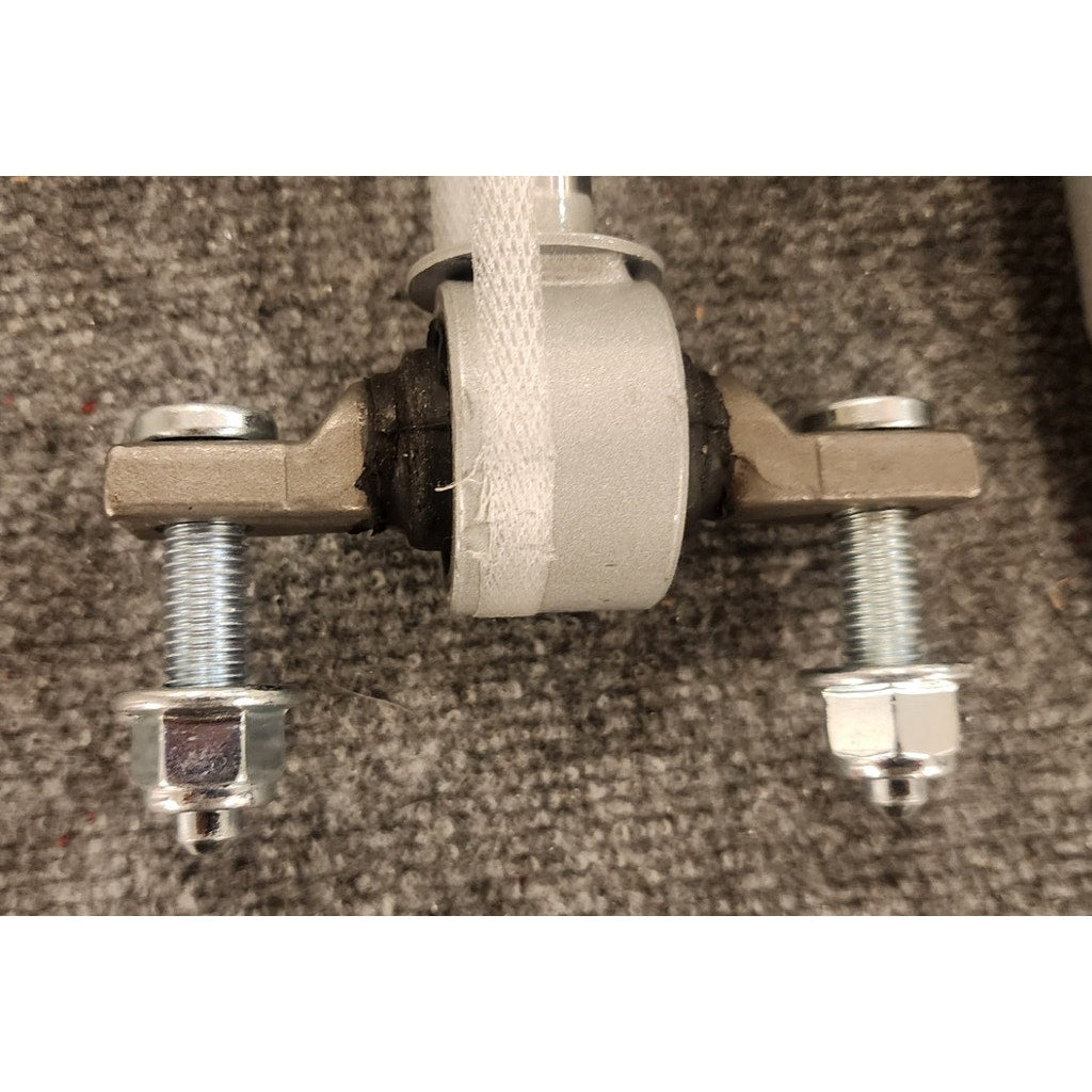 Pair Rough Country 660832 Front Shocks Chevy Silverado GMC Sierra 2500 3500 HD