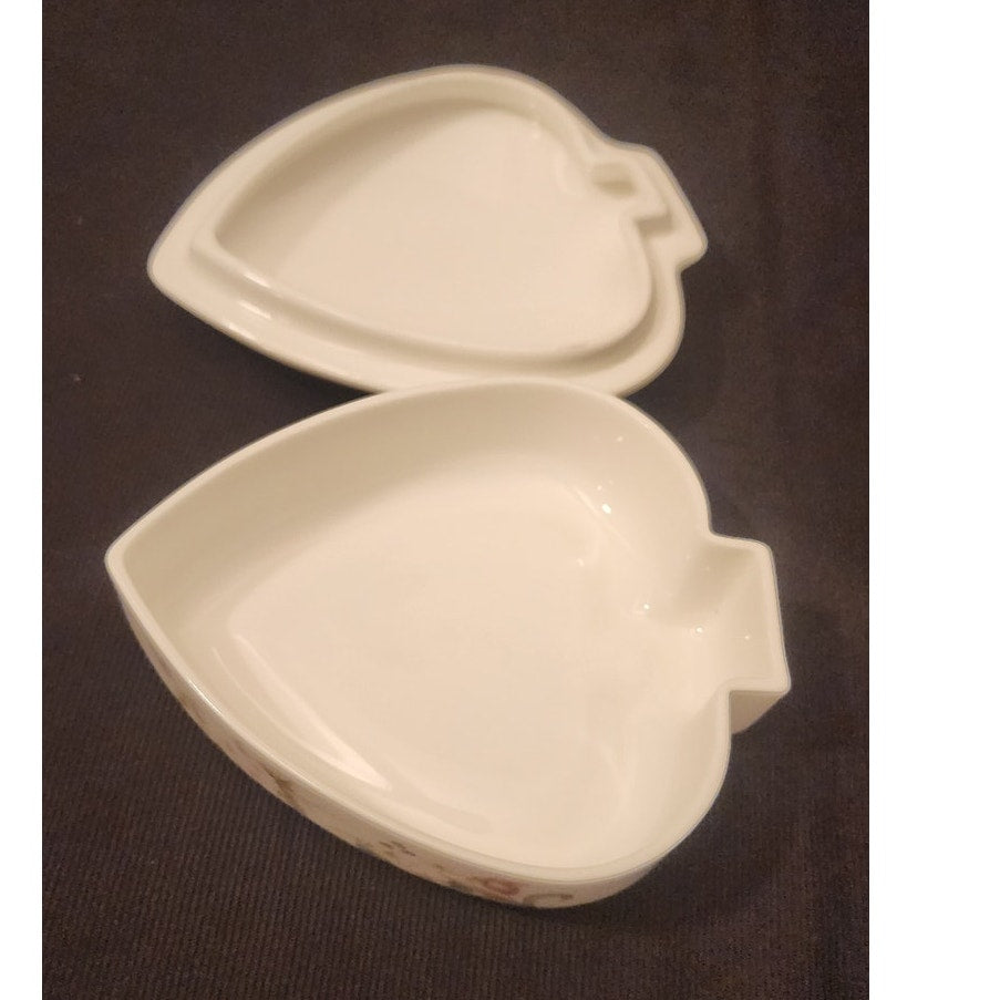 Vintage Wedgwood Mirabelle Fine Bone China Oval Trinket Dish Pin Tray England