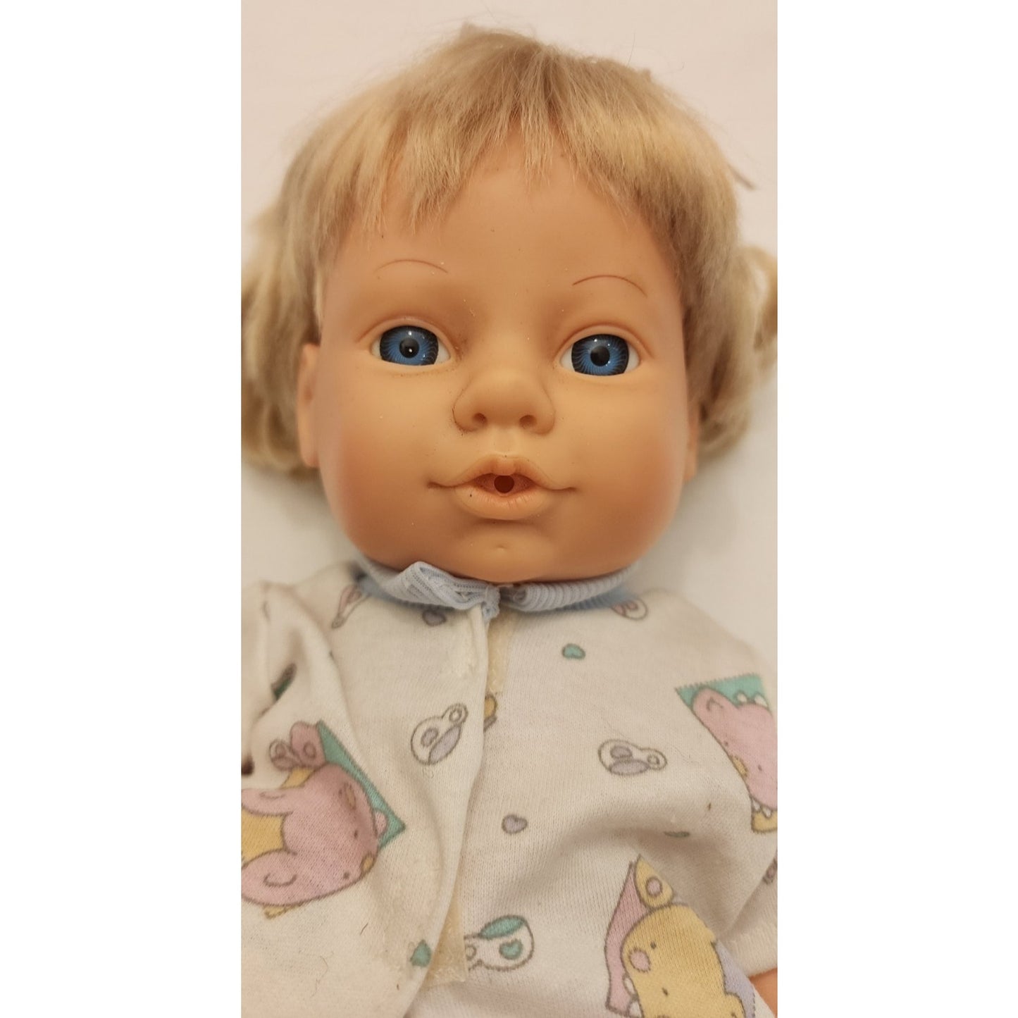 Cititoy - 1998 - baby doll - 15" - Drinks and Wets (No Bottle)- soft doll -BD044
