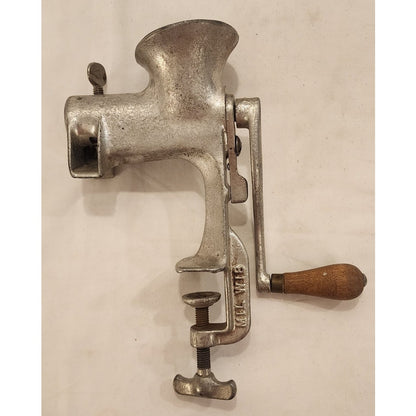 Vintage Milwaukee No 18 Cast Iron Meat Grinder Hand Crank Table Clamp Food Chopper