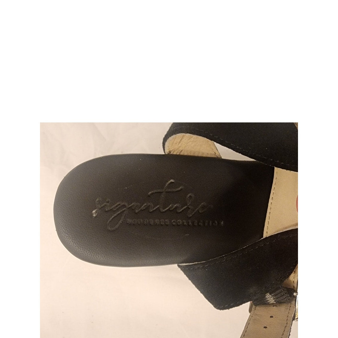 Signature Movement Katana Women’s 7.5 Black Block Heel Sandals