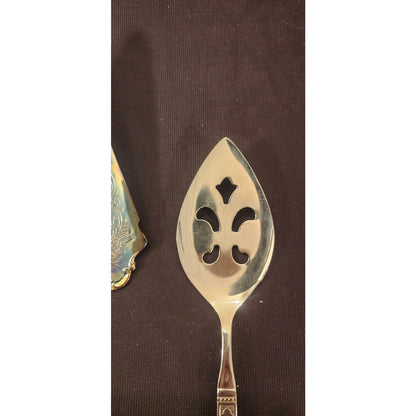 Vintage Serving Lot of 3 Community Silverplate IS Plate Distinction Stainless
