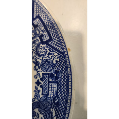 Willow Ware Royal China Underglaze Blue/White Dinner 9 inch Plate - Firing Flaw