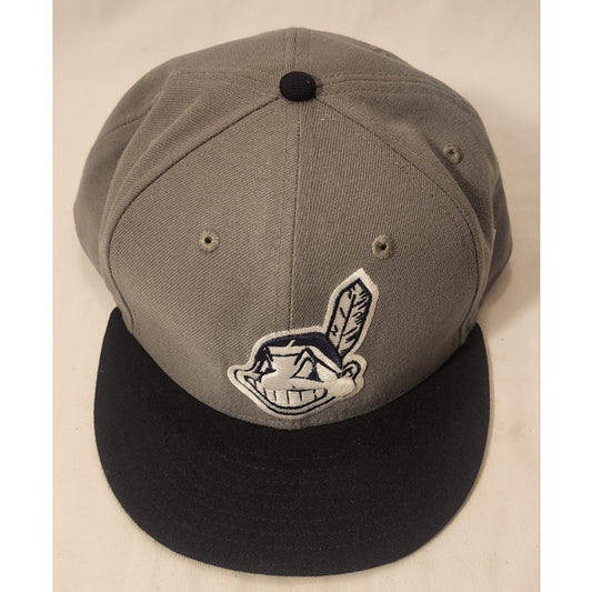 New Era 59FIFTY Cleveland Indians Chief Wahoo Fitted Hat Size 8 MLB