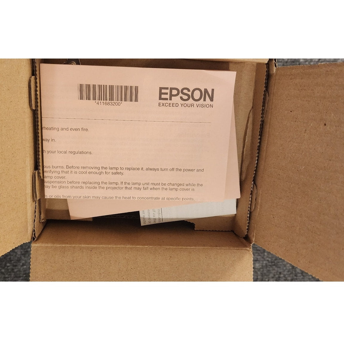 New Epson ELPLP42 Projector Lamp Replacemnt V13H010L42 PowerLite 822 83 Open Box