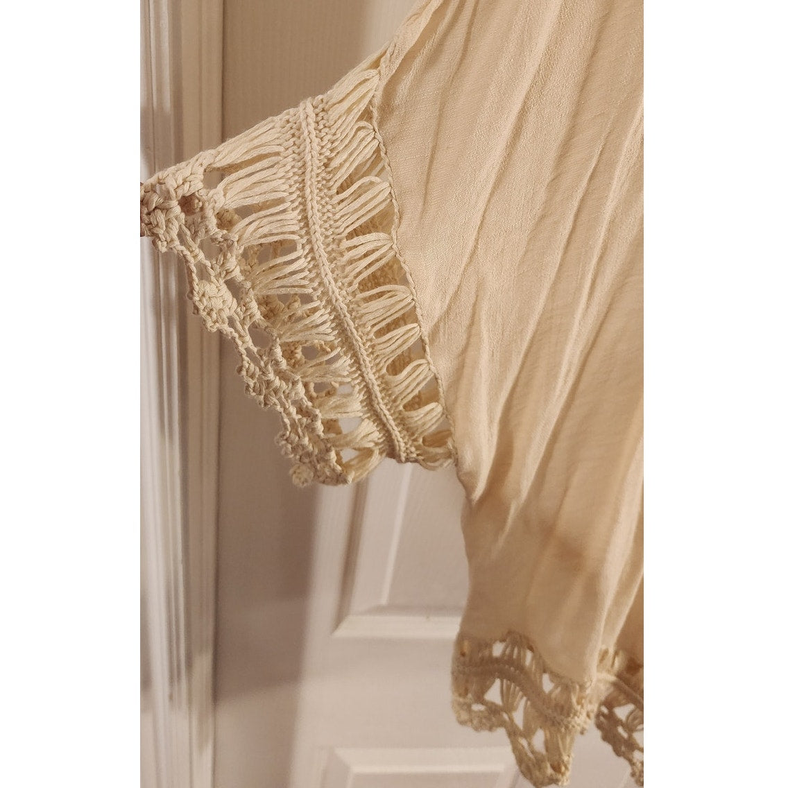 Daytrip - Knotted Pullover Blouse - Beige - Large