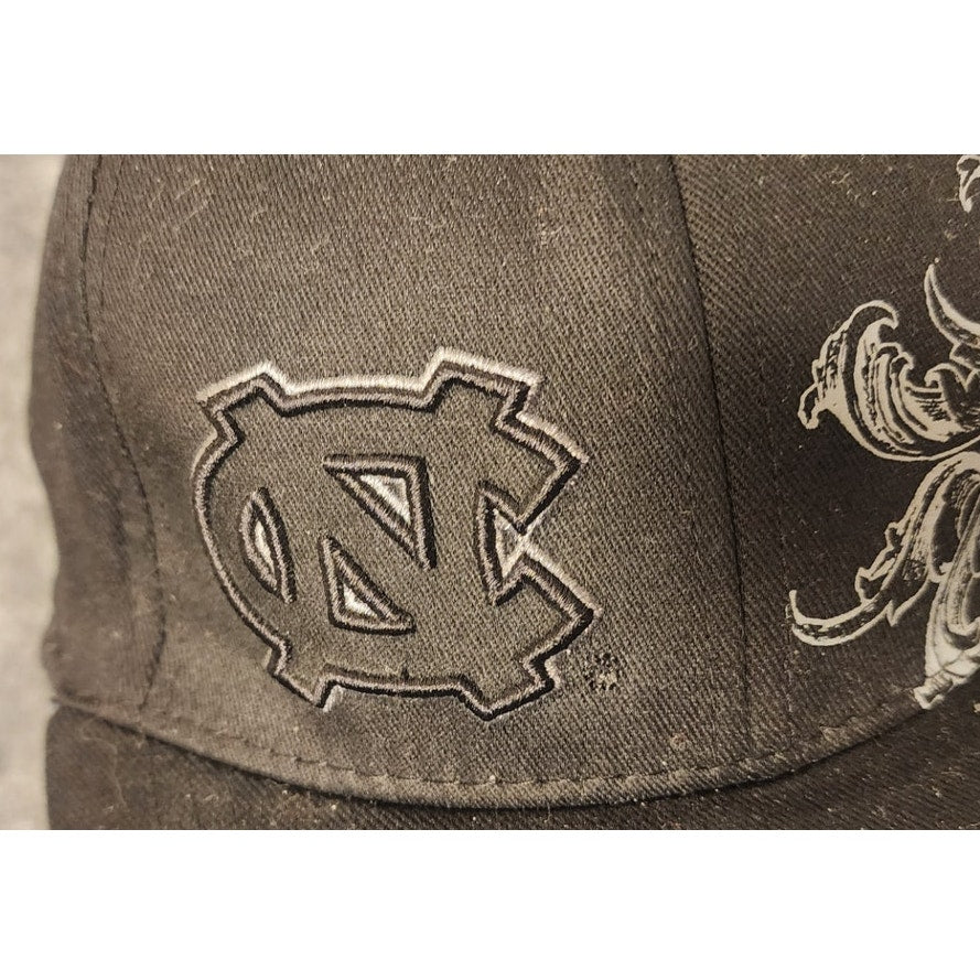 North Carolina Tar Heels Top Of The World Flex Fit Hat Cap M L Embroidered UNC