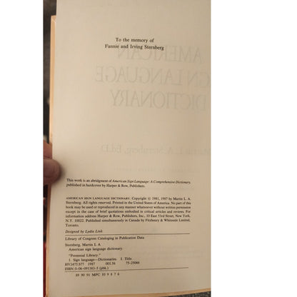 American Sign Language Dictionary Martin L A Sternberg Paperback 0060913835