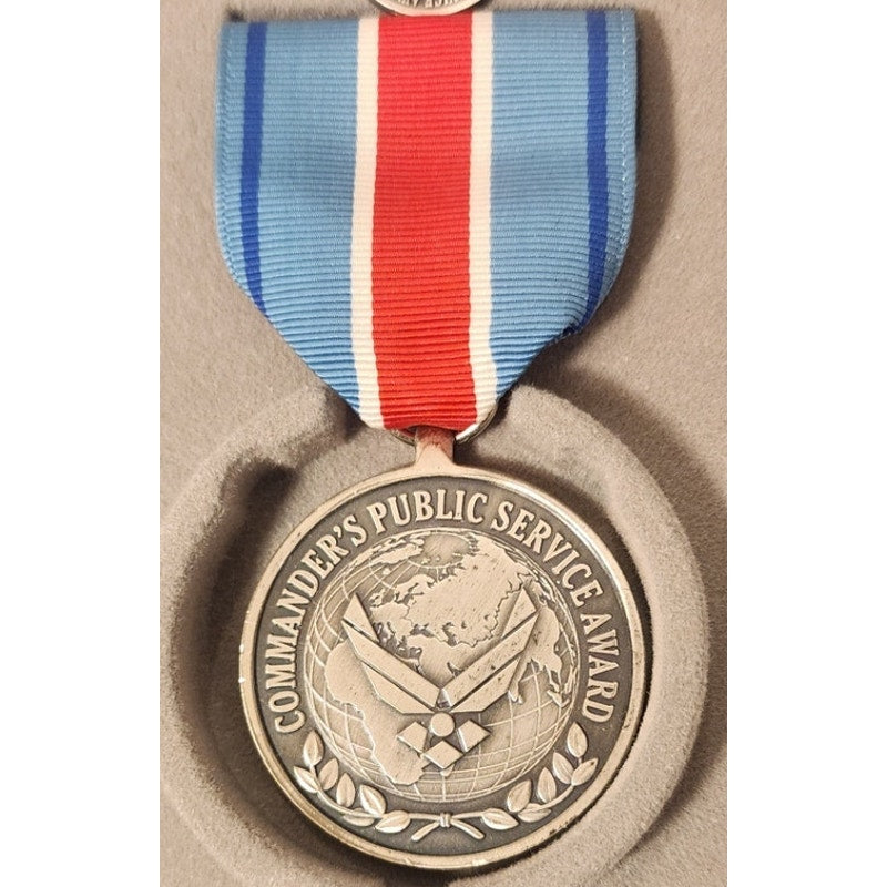 USAF Air Force Commanders Public Service Award Medal Ribbon Set Boxed Cased