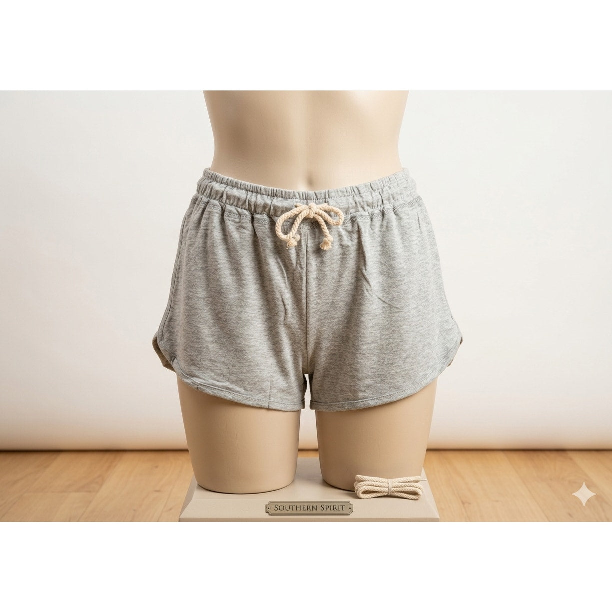 NWT Southern Spirit Heather Grey Smocked Lounge Shorts - Women's Size Medium