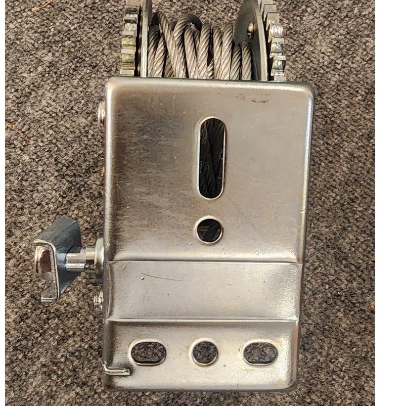 2000 Lb Heavy Duty Hand Crank Winch with Hook and Handle Unused Surplus