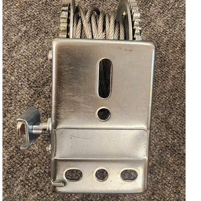2000 Lb Heavy Duty Hand Crank Winch with Hook and Handle Unused Surplus