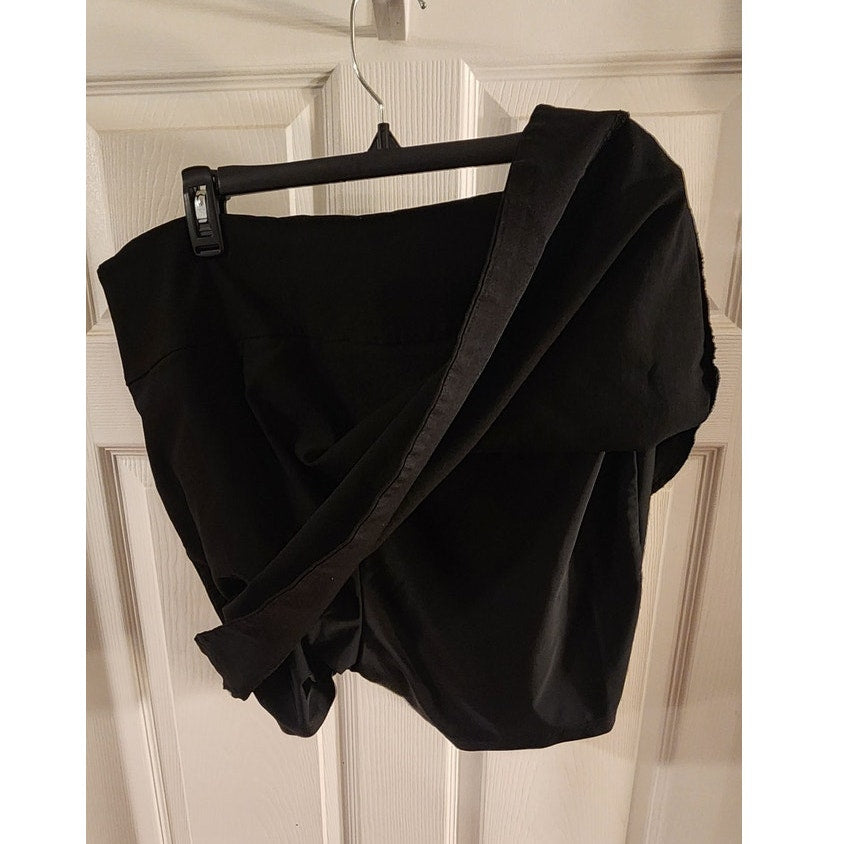 S. C. & Co. - Black Skorts - X-Large-  Pre-owned, great shape!