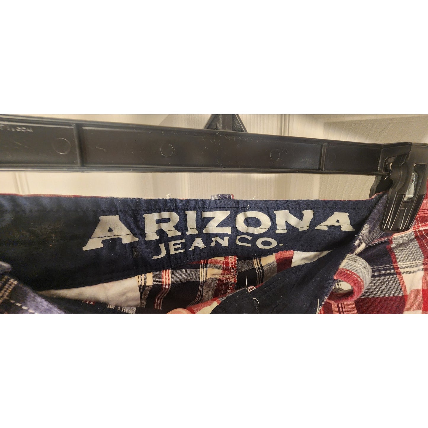 Arizona Jean Co Mens Size 38 Plaid Shorts Red Black Gray White Flat Front