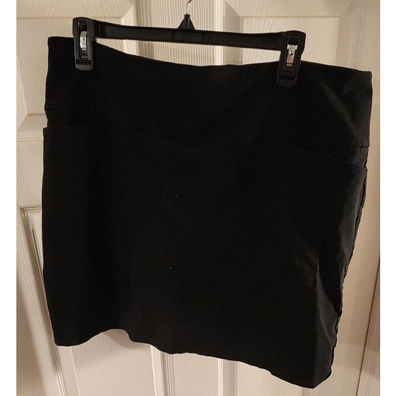S. C. & Co. - Black Skorts - X-Large-  Pre-owned, great shape!