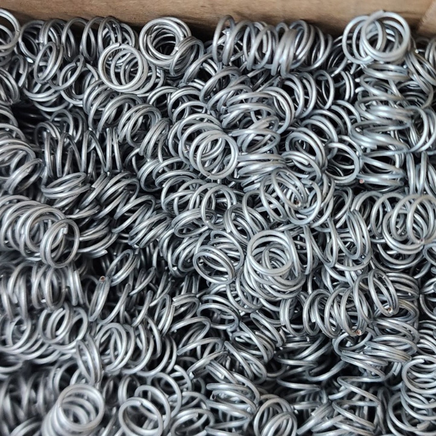 Box of 1000 (may be short- Open Box) Spring, Horn, Fiat, 4500C - Genuine