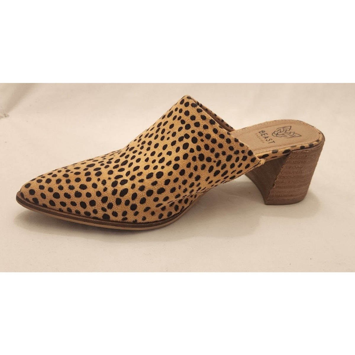 "CUTE" Animal Print - BEAST Fashion Slip ons with heel - Size 9