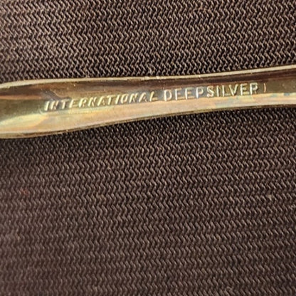 Vintage International Deepsilver Leaf Shaped Sugar Shell Jelly Spoon 5.5 In
