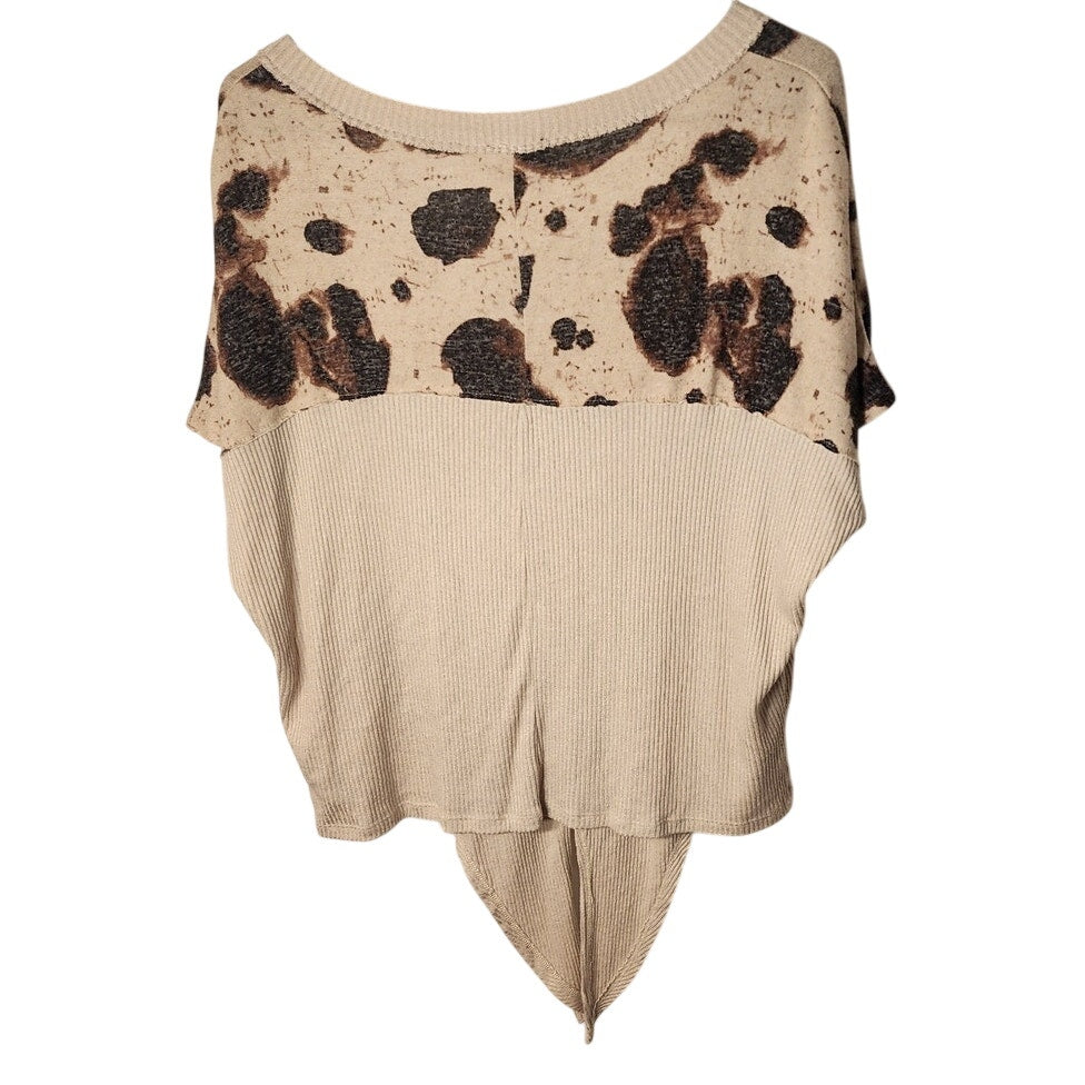 Daytrip Women’s Short Sleeve Ribbed V‑Neck Top Beige Brown Pattern Size Large