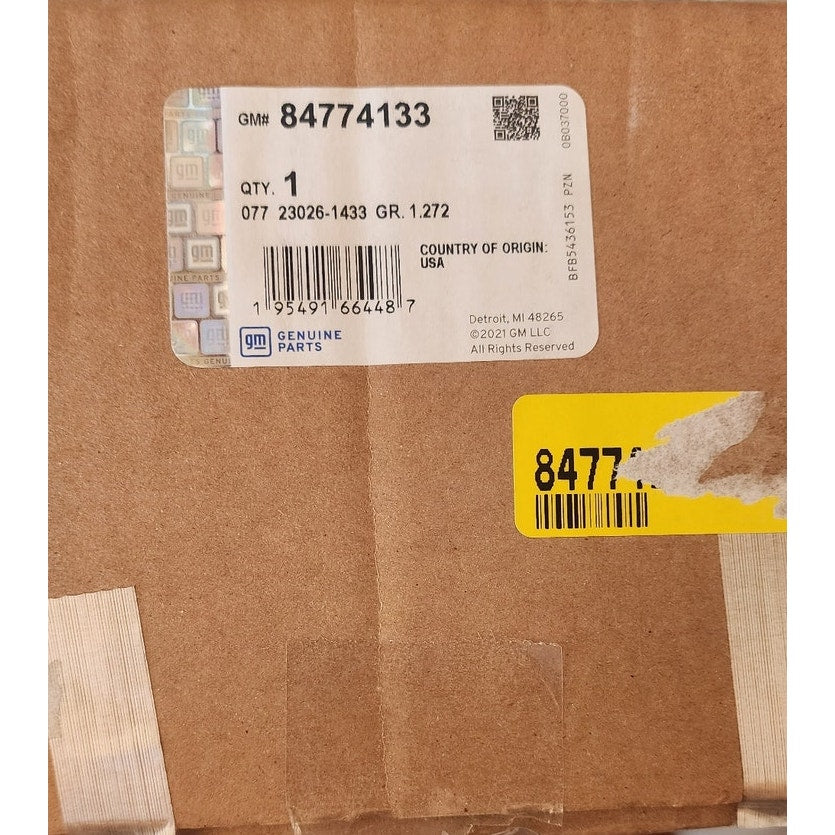 GM OEM Passenger Side Rad Air Baffle 84774133 2023-2026 Canyon Colorado Open Box