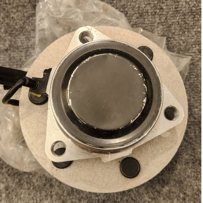 CRS NT515045 Front Wheel Hub Bearing Assembly Chevy Silverado Sierra 1500