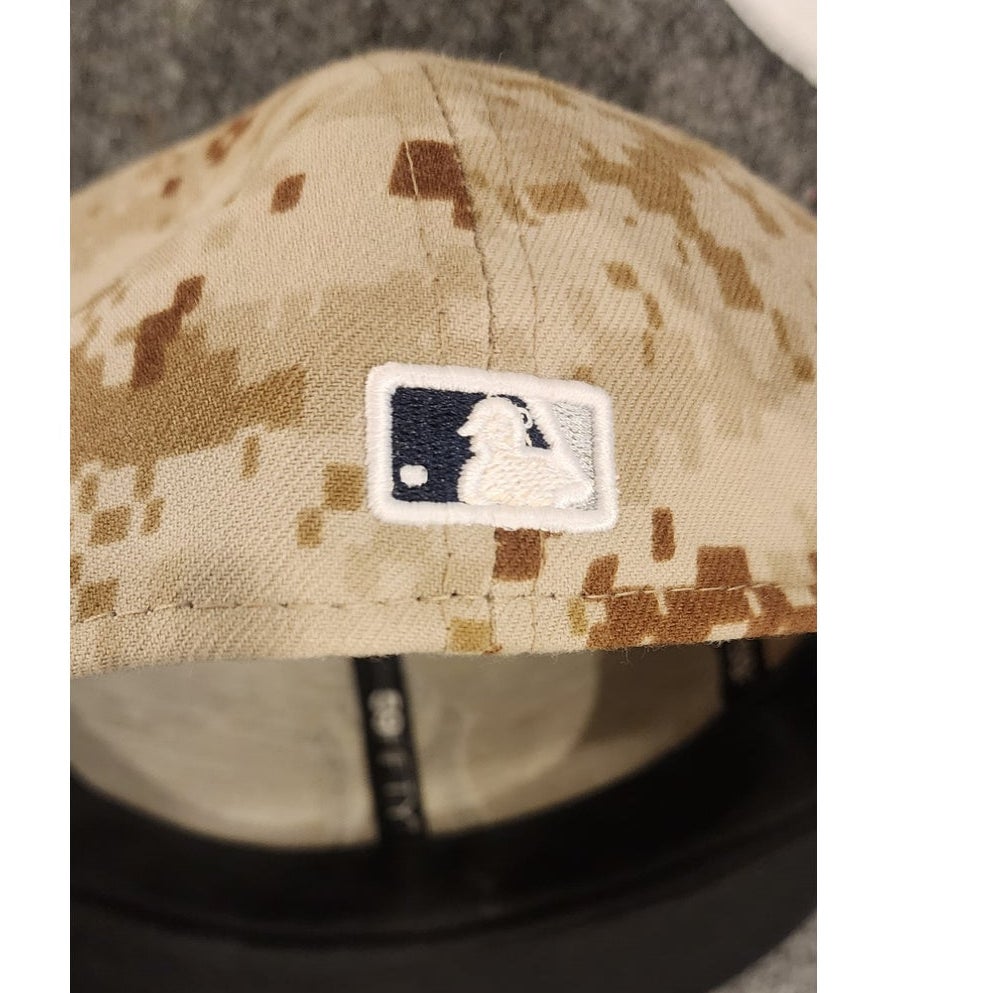 New Era 59Fifty New York Yankees Camo Fitted Hat Cap Size 8 Used