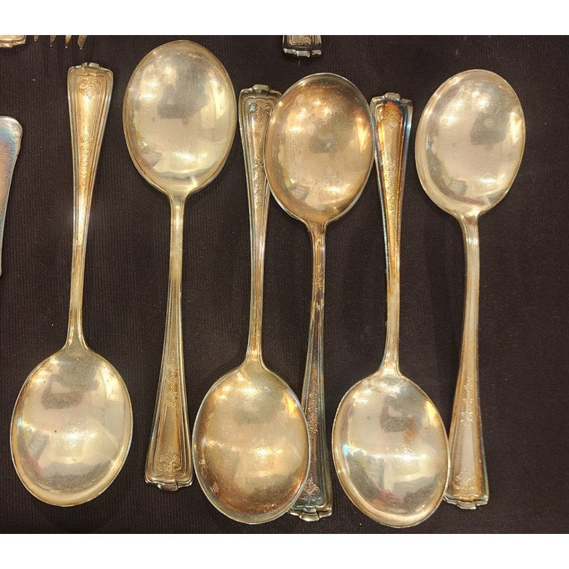 Vintage 1847 Rogers Bros Silverplate Flatware Set 42 Pc Original Red Cloth Bags14