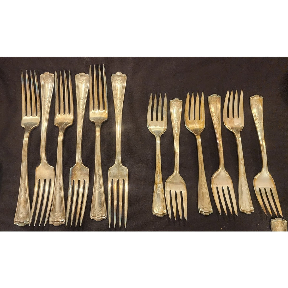 Vintage 1847 Rogers Bros Silverplate Flatware Set 42 Pc Original Red Cloth Bags14