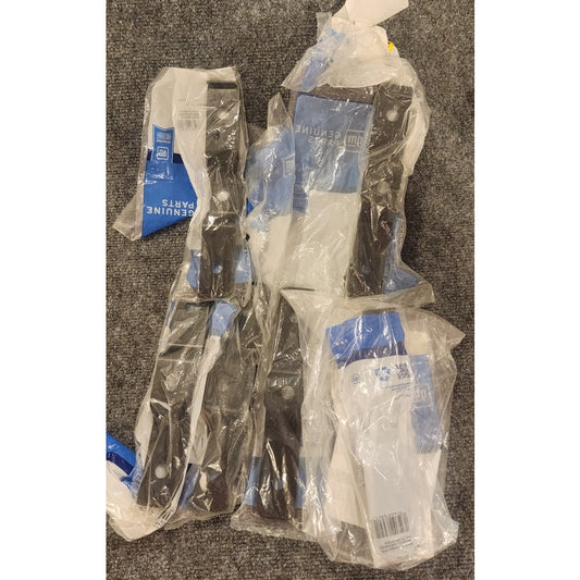 Lot of 6 Genuine GM Retainers 84913927 OEM Automotive Fasteners