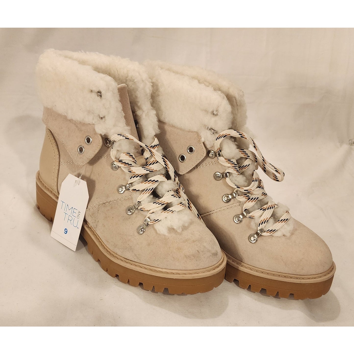 Time and Tru Women's Size 9 NWT Beige Hiker Boots Faux Fur Memory Foam