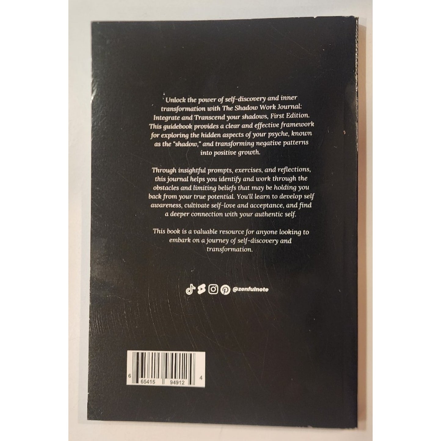 The Shadow Work Journal - a Guide to Integrate and Transcend Your Shadows