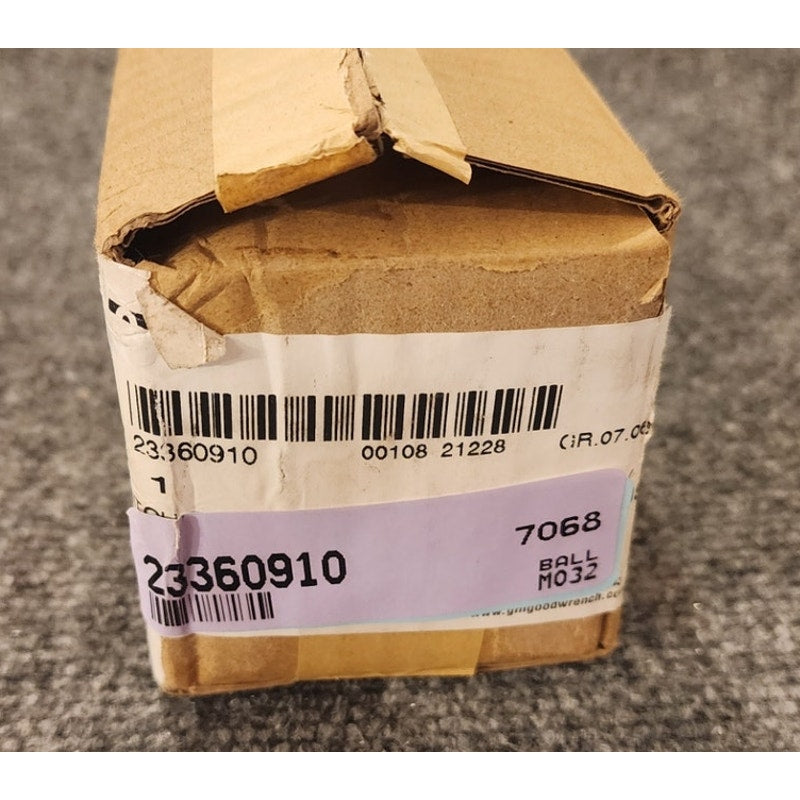 GM 23360910 Gooseneck Hitch Ball 2-5/16" Chevrolet GMC Puck System New OEM