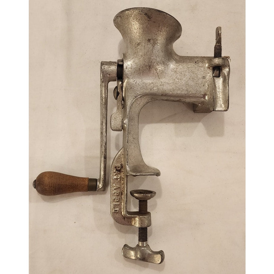 Vintage Milwaukee No 18 Cast Iron Meat Grinder Hand Crank Table Clamp Food Chopper
