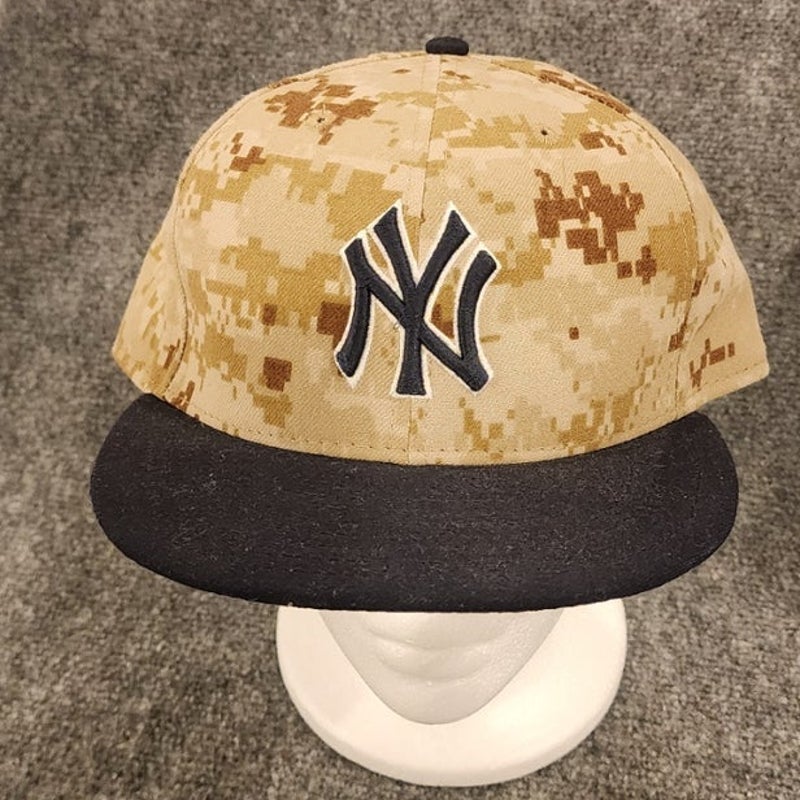 New Era 59Fifty New York Yankees Camo Fitted Hat Cap Size 8 Used