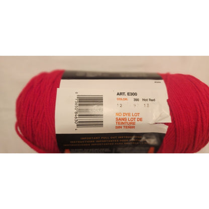 Lot of 2 skeins - Red Heart - Super Saver Yarn - 390 Hot Red - NO DYE LOT