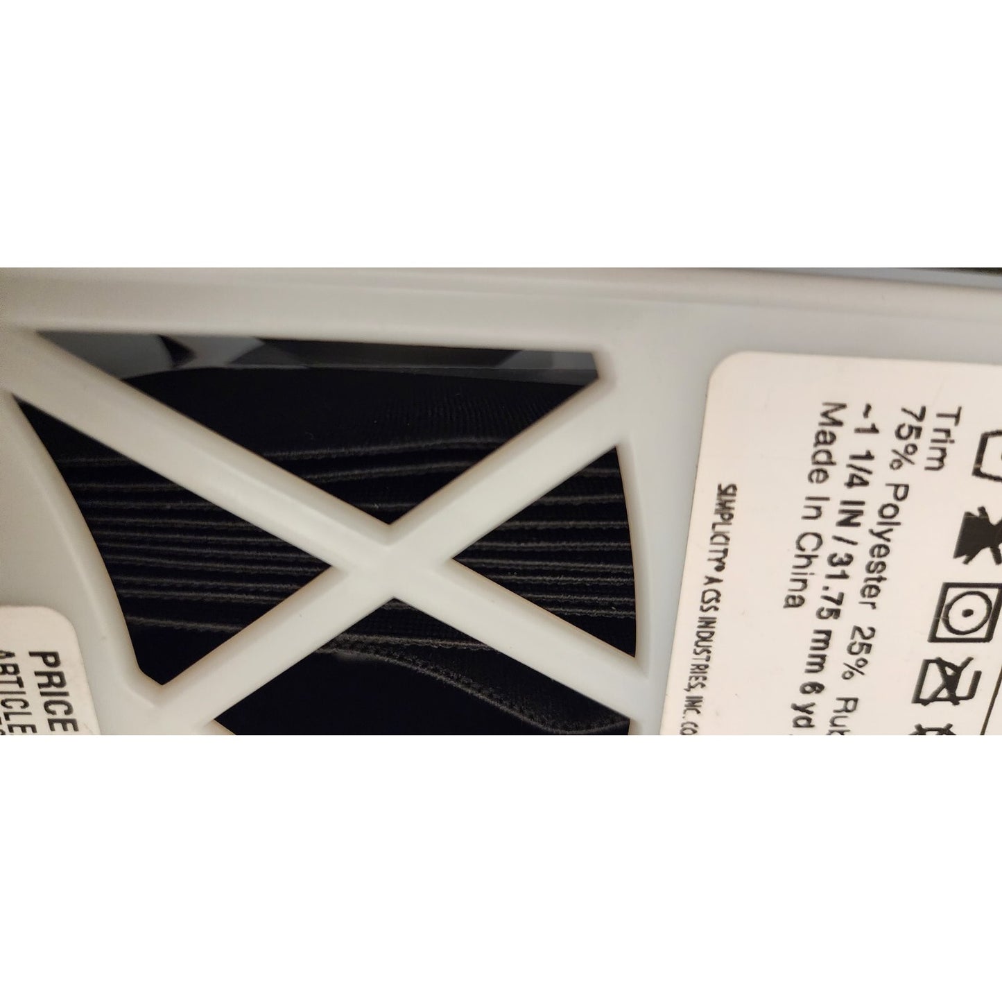 Simplicity- Polyester/Rubber Trim - 1 1/4" X 10yd - Black, 186 0525-031