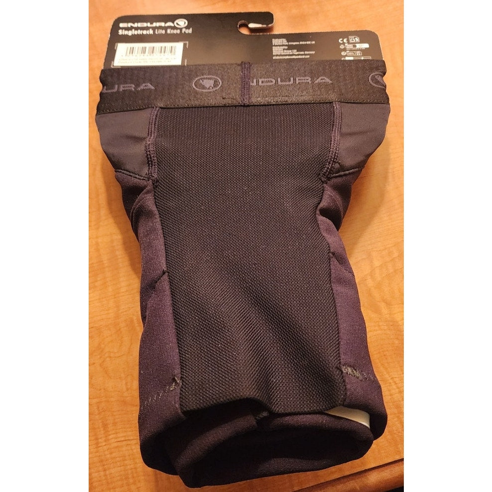 Endura Singletrack Lite Knee Pad - size s-m - Black